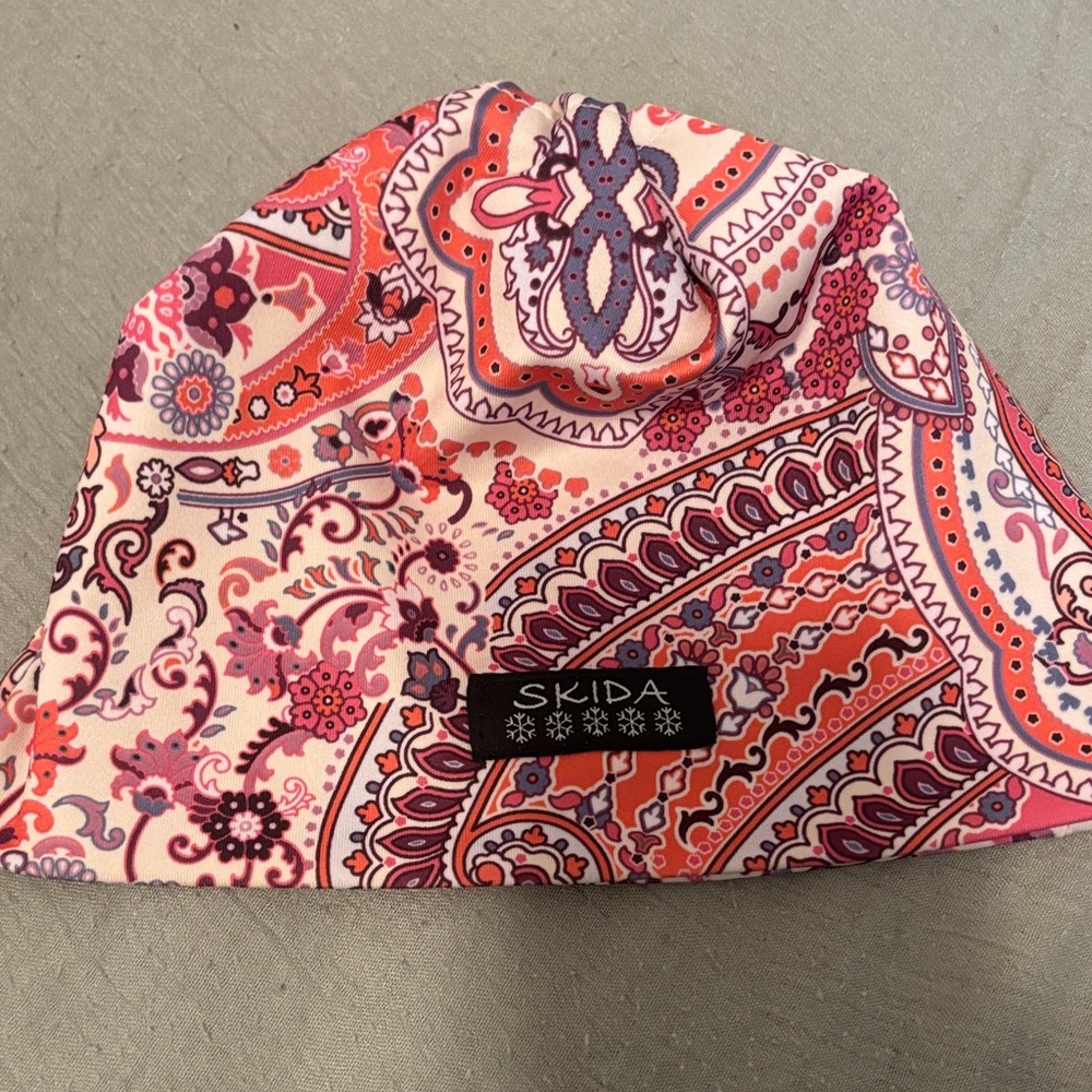 Skida Paisley Print Beanie